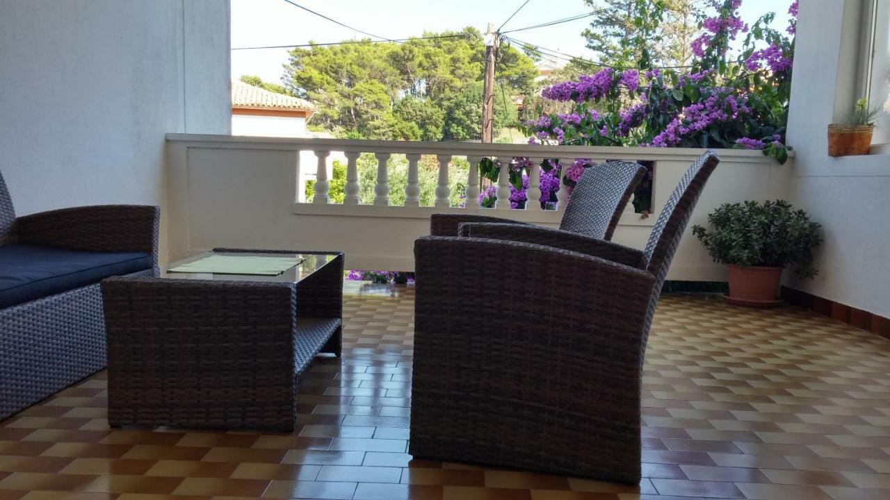 Guesthouse Matusan'S Place Banjol Luaran gambar